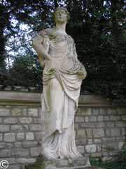 Photo 2: Statue au Pavillon des gardes