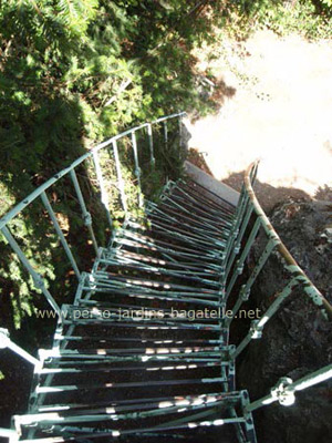 Les escaliers en  descente