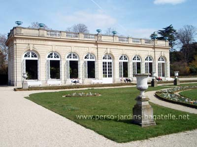 l'orangerie, les fenêtres grandes ouvertes