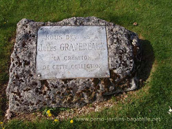 Plaque en l'honneur de Jules Gravereaux à Bagatelle