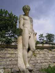 Photo 10 : Statue au Pavillon des gardes
