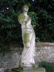 Photo 3: Statue au Pavillon des gardes