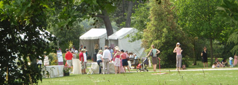 Stands lors de Week-end de la rose